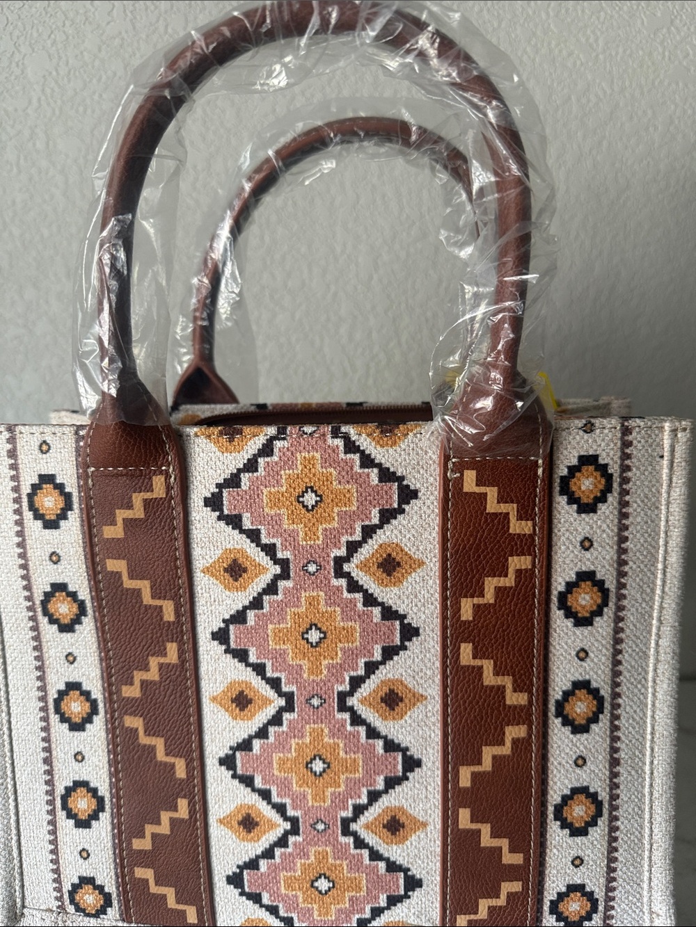 Wrangler Western Tote w/Dust Bag & Crossbody Guitar Strap-NWT!! 🌵 - Picture 10 of 10